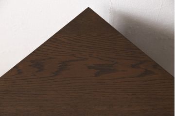 中古　美品　カリモク家具　デッドスペースも有効活用できるコーナーキャビネット(サイドボード、コーナーボード、戸棚、収納棚)(R-053727)