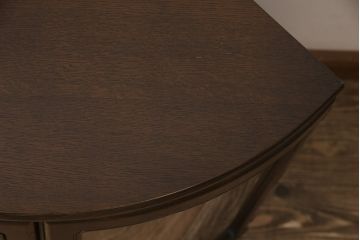 中古　美品　カリモク家具　デッドスペースも有効活用できるコーナーキャビネット(サイドボード、コーナーボード、戸棚、収納棚)(R-053727)