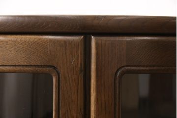中古　美品　カリモク家具　デッドスペースも有効活用できるコーナーキャビネット(サイドボード、コーナーボード、戸棚、収納棚)(R-053727)