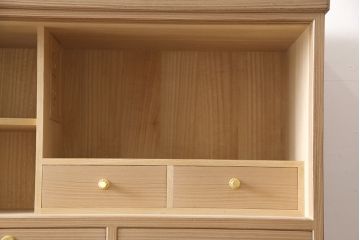 中古　美品　和歌山　丸に五三桐の家紋　金色に輝く引き戸が目を惹く紀州総桐箪笥(並厚、桐たんす、着物箪笥、引き出し)(定価約90万円)(R-053757)
