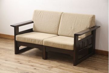 中古　北海道民芸家具　シックな大人空間におすすめの2人掛けソファ(2P、二人掛け、アームソファ)(R-053759)