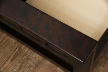 中古　北海道民芸家具　シックな大人空間におすすめの2人掛けソファ(2P、二人掛け、アームソファ)(R-053759)