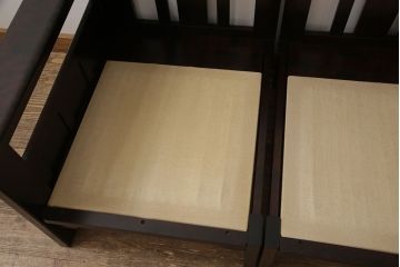 中古　北海道民芸家具　シックな大人空間におすすめの2人掛けソファ(2P、二人掛け、アームソファ)(R-053759)