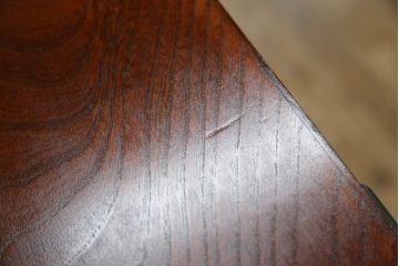 中古　岩谷堂箪笥　力強い杢目と黒々とした金具が魅力的な収納箪笥(和たんす、整理箪笥、チェスト、引き出し)(R-053763)