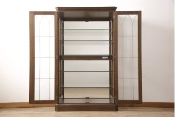 中古　美品　カリモク家具(karimoku)　domani(ドマーニ)　QUEENS　LIFE(クイーンズライフ)　洗練されたデザインが美しいキュリオケース(定価約40万円)(飾り棚、ガラスケース、ショーケース、キャビネット)(R-053766)