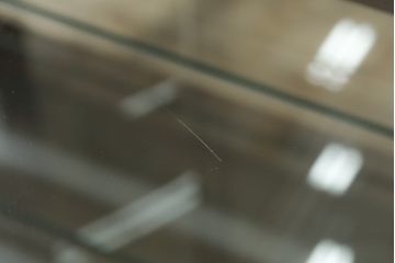 中古　美品　カリモク家具(karimoku)　domani(ドマーニ)　QUEENS　LIFE(クイーンズライフ)　洗練されたデザインが美しいキュリオケース(定価約40万円)(飾り棚、ガラスケース、ショーケース、キャビネット)(R-053766)