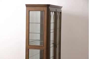 中古　美品　カリモク家具(karimoku)　domani(ドマーニ)　QUEENS　LIFE(クイーンズライフ)　洗練されたデザインが美しいキュリオケース(定価約40万円)(飾り棚、ガラスケース、ショーケース、キャビネット)(R-053766)
