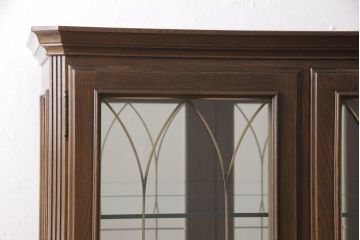 中古　美品　カリモク家具(karimoku)　domani(ドマーニ)　QUEENS　LIFE(クイーンズライフ)　洗練されたデザインが美しいキュリオケース(定価約40万円)(飾り棚、ガラスケース、ショーケース、キャビネット)(R-053766)