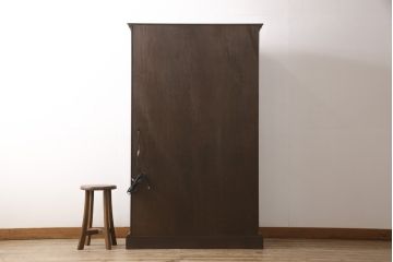 中古　美品　カリモク家具(karimoku)　domani(ドマーニ)　QUEENS　LIFE(クイーンズライフ)　洗練されたデザインが美しいキュリオケース(定価約40万円)(飾り棚、ガラスケース、ショーケース、キャビネット)(R-053766)