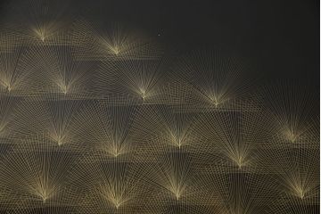 中古　輪島塗り　沈金師　福光満穂作　ガラス天板付き　繊細な図柄が美しい座卓(ローテーブル、センターテーブル)(定価約135万円)(R-053770)