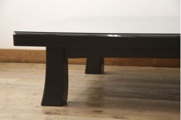 中古　輪島塗り　沈金師　福光満穂作　ガラス天板付き　繊細な図柄が美しい座卓(ローテーブル、センターテーブル)(定価約135万円)(R-053770)