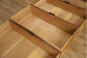和製アンティーク　極上美品　前面ケヤキ材　品のある佇まい目を引く時代箪笥(和タンス、チェスト、収納箪笥、引き出し)(R-053774)