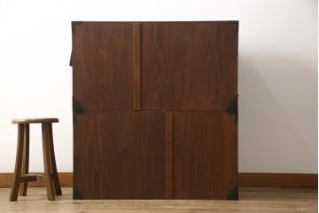 和製アンティーク　極上美品　前面ケヤキ材　品のある佇まい目を引く時代箪笥(和タンス、チェスト、収納箪笥、引き出し)(R-053774)