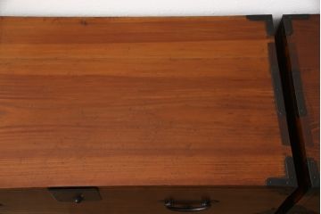 和製アンティーク　極上美品　前面ケヤキ材　品のある佇まい目を引く時代箪笥(和タンス、チェスト、収納箪笥、引き出し)(R-053774)