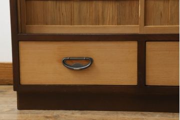 ビンテージ家具　時を刻んだ木の風合いが趣あふれる茶水屋(置き水屋、茶箪笥、茶棚、収納棚、食器棚、ヴィンテージ)(R-053775)