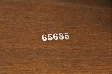 中古　美品　DREXEL HERITAGE(ドレクセルヘリテイジ)　FRANCESCA(フランチェスカ)シリーズ　格調高いデザインが魅力的なセンターテーブル(定価約56万円)(カクテルテーブル、ローテーブル)(R-053786)