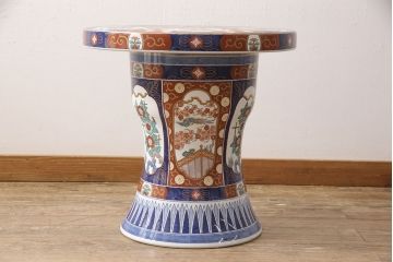 中古　美品　有田焼(伊万里焼)　細やかな絵柄と鮮やかな色づかいが美しいテーブル&イスセット(定価約150万円)(ラウンドテーブル、チェア、椅子)(R-053813)
