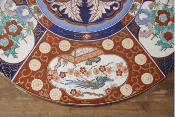 中古　美品　有田焼(伊万里焼)　細やかな絵柄と鮮やかな色づかいが美しいテーブル&イスセット(定価約150万円)(ラウンドテーブル、チェア、椅子)(R-053813)