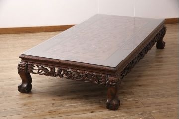 和製ビンテージ　新品ガラス天板付き　全体に彫り込まれた龍の彫刻が迫力たっぷりの座卓(ローテーブル、センターテーブル、ヴィンテージ)(R-053815)