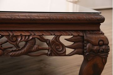 和製ビンテージ　新品ガラス天板付き　全体に彫り込まれた龍の彫刻が迫力たっぷりの座卓(ローテーブル、センターテーブル、ヴィンテージ)(R-053815)
