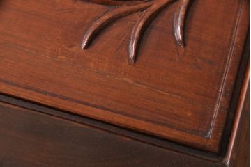 和製ビンテージ　新品ガラス天板付き　全体に彫り込まれた龍の彫刻が迫力たっぷりの座卓(ローテーブル、センターテーブル、ヴィンテージ)(R-053815)
