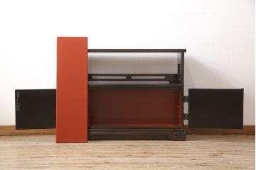 中古　美品　民芸城山　重厚な雰囲気漂う飾り棚(戸棚、収納棚、茶棚)(R-053820)