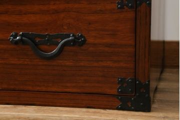 和製アンティーク　超美品　上手物　特注金具　漆のきれいな総桐米沢箪笥(和たんす、チェスト、引き出し、衣装箪笥)(R-053828)
