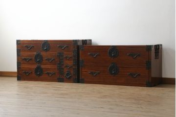 和製アンティーク　超美品　上手物　特注金具　漆のきれいな総桐米沢箪笥(和たんす、チェスト、引き出し、衣装箪笥)(R-053828)