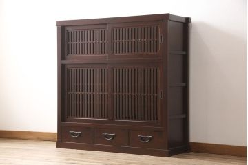 中古　美品　栗材　上質な和の空間にぴったりな水屋箪笥(食器棚、茶箪笥、戸棚、収納棚)(R-053831)
