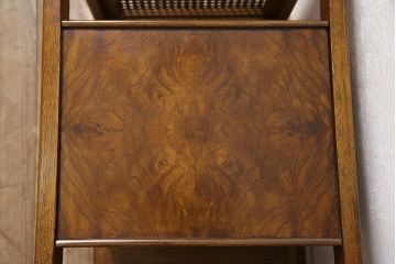 中古　DREXEL HERITAGE(ドレクセルヘリテイジ)　Et Cetera(エトセトラ)　個性的なデザインが魅力的なマガジンラック(収納棚、サイドテーブル)(R-053834)