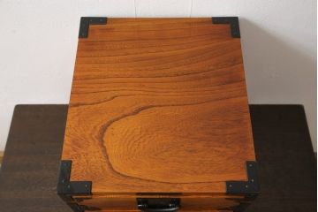 中古　美品　岩谷堂箪笥　和の趣漂う小引き出し(卓上収納、小箪笥、小物収納)(R-053835)