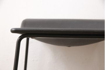 中古　viccarbe(ヴィッカルベ)　LAST MINUTE(ラストミニッツ)　スタイリッシュなカウンターチェア2脚セット(定価 約14万円)(スツール、椅子、イス)(R-053840)