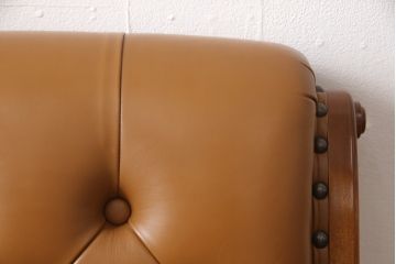 中古　美品　横浜ダニエル(daniel)　クラシカルな佇まいが魅力的なブーツワイドアームチェア(定価約41万円)(ラウンジチェア、1人掛けソファ、椅子)(R-053856)
