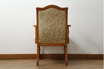 中古　美品　横浜ダニエル(daniel)　LD(エルディー)シリーズ　A-541　クラシカルな佇まいが目を引くアームチェア(定価約23万円)(ダイニングチェア、椅子)(R-053859)