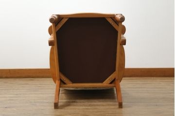 中古　美品　横浜ダニエル(daniel)　LD(エルディー)シリーズ　A-541　クラシカルな佇まいが目を引くアームチェア(定価約23万円)(ダイニングチェア、椅子)(R-053859)