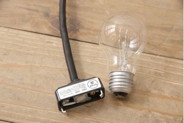アンティーク照明　和製アンティーク　昭和初期　タッセル(飾り房)付き　丸い形が愛らしい吊り下げ照明(ペンダントライト、天井照明、電笠、シェード)(R-053862)
