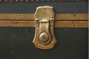 和製アンティーク　HEMISPHERE　置くだけで空間演出を盛り上げてくれる船トランク(トランクテーブル、センターテーブル、ローテーブル)(R-053872)