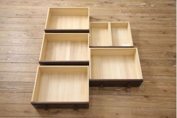 中古　美品　希少サイズ　北海道民芸家具　丁度いいサイズ感が魅力的なチェスト(引き出し、収納タンス、サイドチェスト)(R-053875)