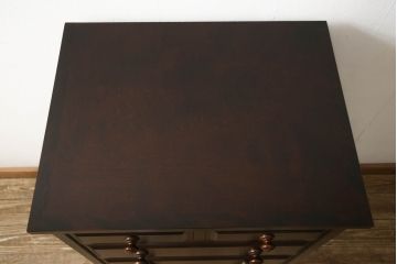 中古　美品　希少サイズ　北海道民芸家具　丁度いいサイズ感が魅力的なチェスト(引き出し、収納タンス、サイドチェスト)(R-053875)