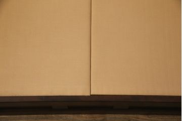 中古　絶版品　SIMMONS(シモンズ)社　民芸家具調のデザインが魅力的なベッドフレーム(セミダブルサイズ)(R-053879)