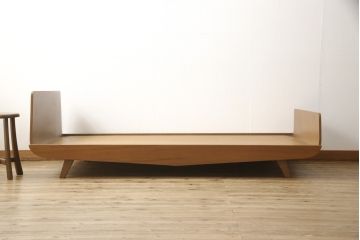 ジャパンビンテージ　希少!北欧デザインのベッドフレーム(シングルサイズ、ヴィンテージ)(R-053890)
