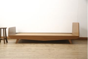 ジャパンビンテージ　希少!北欧デザインのベッドフレーム(シングルサイズ、ヴィンテージ)(R-053890)