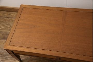 中古　マホガニー材　DREXEL HERITAGE(ドレクセルヘリテイジ)　Triune(トライユン)　カクテルテーブル(定価約21万円)(センターテーブル、リビングテーブル)(R-053892)