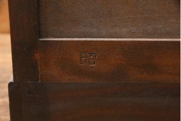 中古　超美品　松本民芸家具　特注品　高山デザイン　落ち着きのある佇まいが魅力的な水屋箪笥(食器棚、戸棚、収納棚、キャビネット)(R-053899)