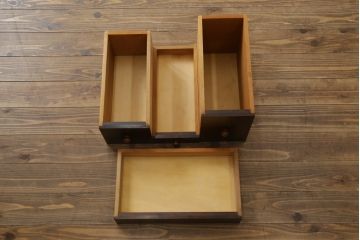 中古　美品　松本民芸家具　西洋アンティークのような雰囲気を感じさせる、丸型一面鏡のドレッサー(鏡台、ミラー)(定価約43万円)(R-053900)