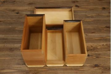 中古　美品　松本民芸家具　西洋アンティークのような雰囲気を感じさせる、丸型一面鏡のドレッサー(鏡台、ミラー)(定価約43万円)(R-053900)