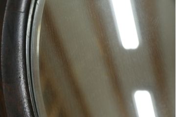 中古　美品　松本民芸家具　西洋アンティークのような雰囲気を感じさせる、丸型一面鏡のドレッサー(鏡台、ミラー)(定価約43万円)(R-053900)