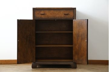 イギリスアンティーク　バーズアイが特徴的なサイドキャビネット(サイドボード、収納棚、戸棚)(R-053901)