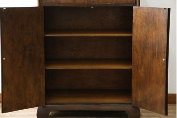 イギリスアンティーク　バーズアイが特徴的なサイドキャビネット(サイドボード、収納棚、戸棚)(R-053901)