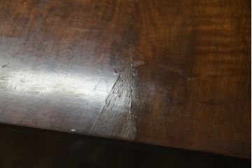 イギリスアンティーク　バーズアイが特徴的なサイドキャビネット(サイドボード、収納棚、戸棚)(R-053901)